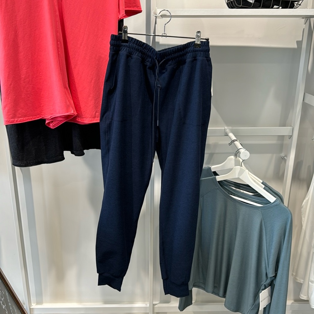 beyond yoga joggers brand new